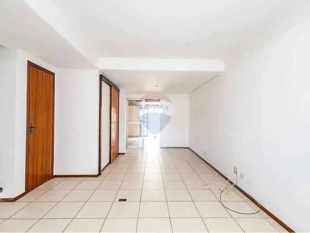 Imagem 15: Excelente Sobrado Dentro do Condomínio Fechado para Alugar no Bairro Cajuru, em Curitiba