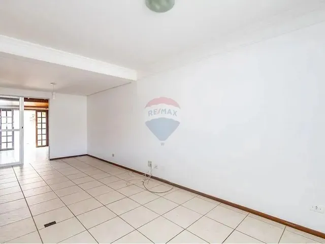 Imagem 12: Excelente Sobrado Dentro do Condomínio Fechado para Alugar no Bairro Cajuru, em Curitiba
