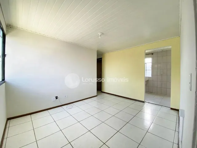 Imagem 3: Imóvel para Aluguel Possui 42 Metros Quadrados com 2 Quartos em Cajuru - Curitiba - Pr