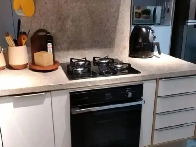 Imagem 11: Alugo Apartamento com Três Quartos Totalmente Mobiliado no Caminho das Árvores
