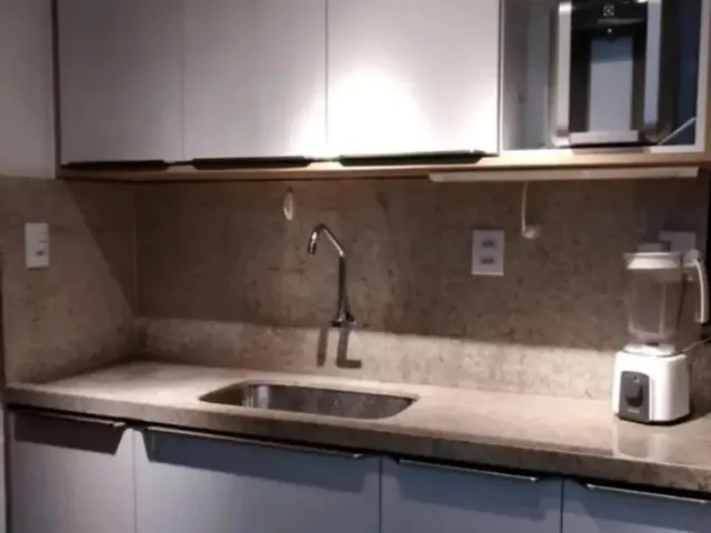 Imagem 5: Alugo Apartamento com Três Quartos Totalmente Mobiliado no Caminho das Árvores
