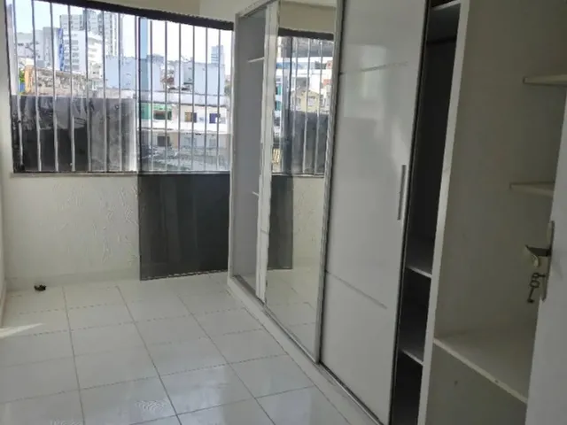 Imagem 7: Casa, Largo 2 de Julho, 3 Quartos, 2 Banheiros, Copa, Área de Serviço. Perto de Tudo