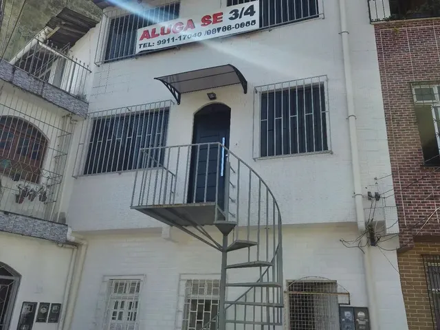 Imagem 10: Casa, Largo 2 de Julho, 3 Quartos, 2 Banheiros, Copa, Área de Serviço. Perto de Tudo
