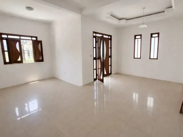 Imagem 5: Casa Duplex, 4 Quartos (1 Suíte Enorme com Varanda), Portaria 24H, Garagem, Área