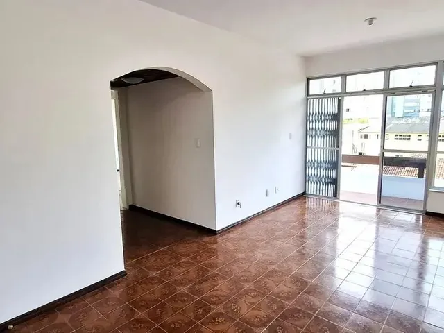 Imagem 2: 3/4 com Suíte, Varanda, Dependência e Garagem em Transversal da D. João VI em Brotas