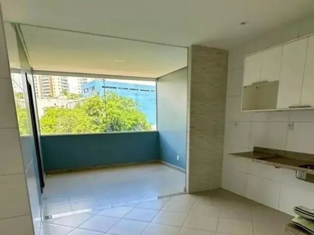 Imagem 2: Imóvel para Aluguel com 150 Metros Quadrados com 4/4 com Dependência em Pituaçu