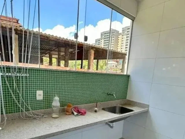 Imagem 8: Imóvel para Aluguel com 150 Metros Quadrados com 4/4 com Dependência em Pituaçu