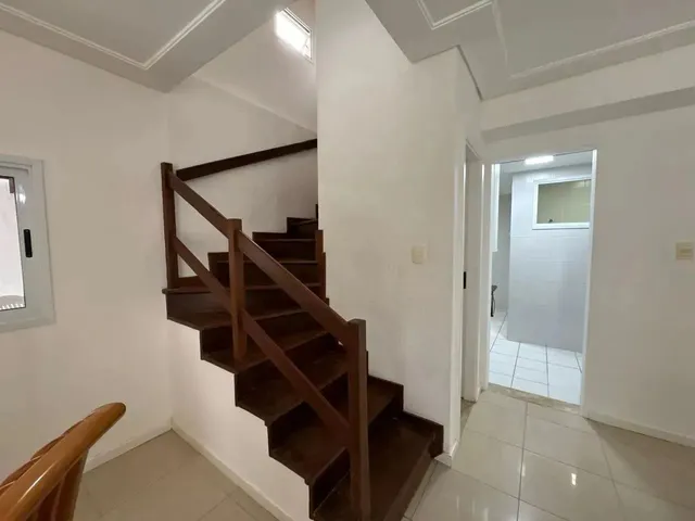 Imagem 5: Imóvel para Aluguel Possui 200 Metros Quadrados com 3 Quartos em Stella Maris - Salvador