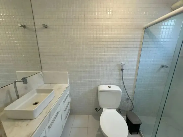 Imagem 6: Imóvel para Aluguel Possui 200 Metros Quadrados com 3 Quartos em Stella Maris - Salvador
