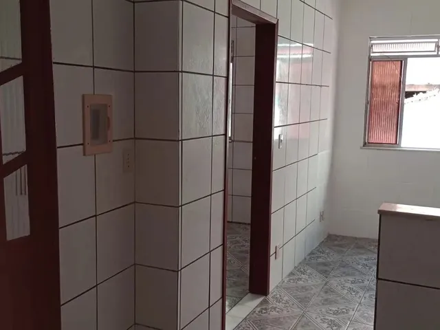 Imagem: Aluga-Se 1/4 no Centro da Cidade