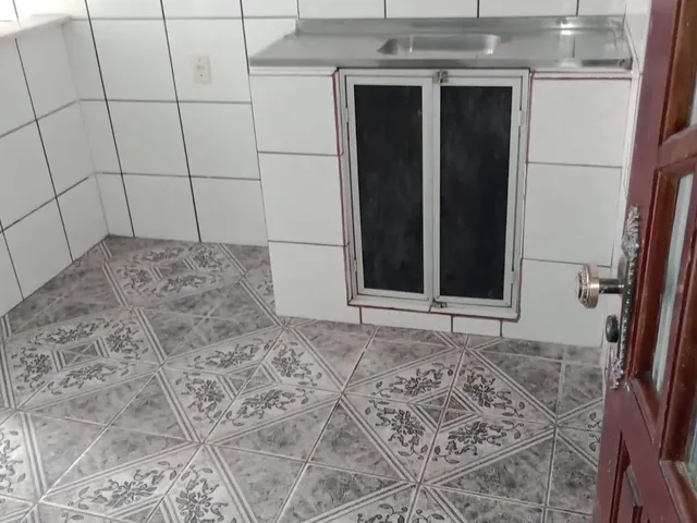 Imagem 7: Aluga-Se 1/4 no Centro da Cidade