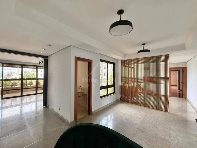 Imagem: 14140) À Venda - Apartamento com 4 Quartos