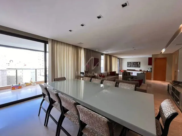 Imagem: 61649) À Venda - Apartamento com 4 Quartos