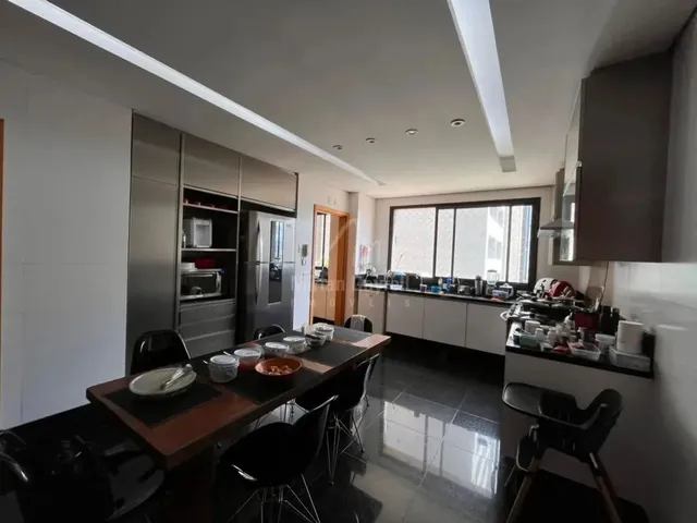 Imagem 14: 61649) À Venda - Apartamento com 4 Quartos, 4 Vagas, no Funcionários