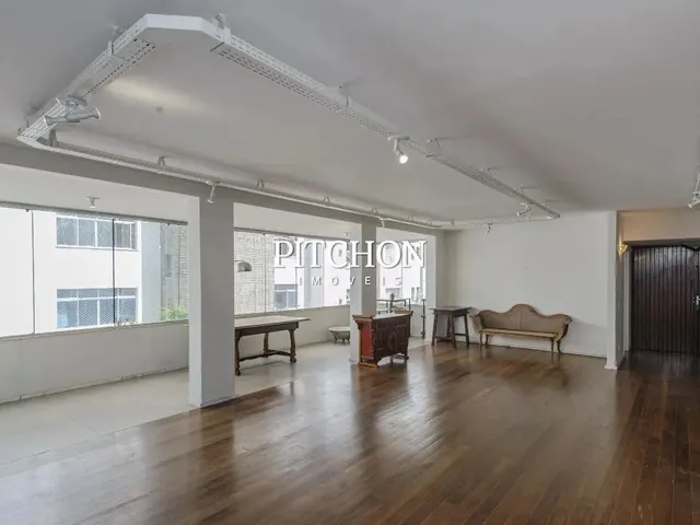 Imagem 1: Amplo Apartamento de 360 M² com 4 Quartos, 2 Suítes, Varanda e 3 Vagas em Lourdes