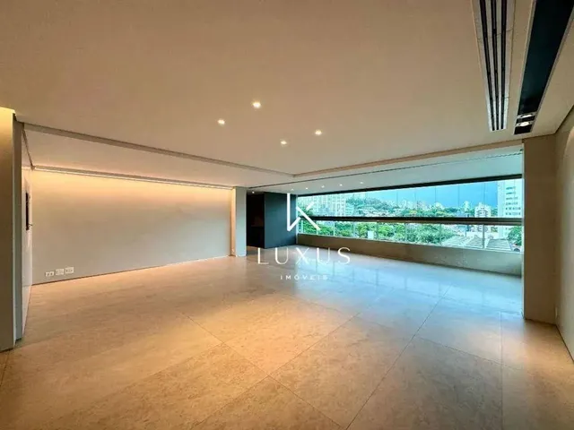 Imagem: Apartamento com 4 Dormitórios À Venda