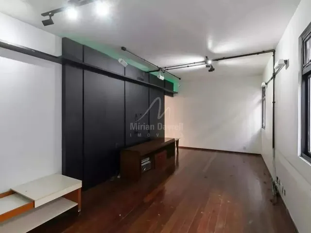 Imagem: 719) À Venda - Apartamento com 4 Quartos