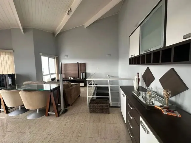 Imagem: O apartamento possui 2 Dormitórios, 1 Suíte, 3 Banheiros,