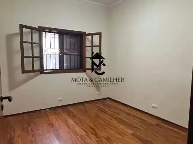 Imagem 7: Casa para Alugar em Taubaté - Jaboticabeiras- 2 Quartos, 1 Suíte com Quintal