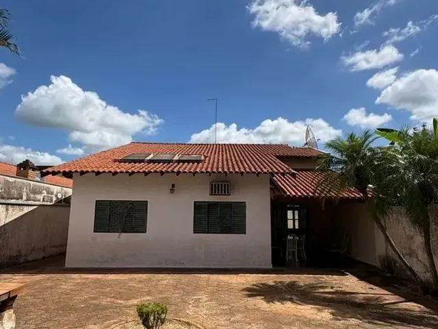Imagem 2: Casa Ótima ! Centro - Terreno 500M², Const. 277 M², 03 Quartos,Suíte, Hidro, Quintal