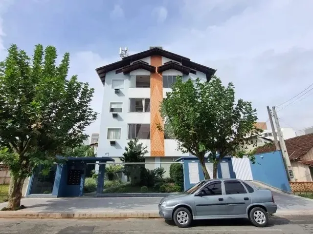 Imagem 7: Apartamento Semimobiliado com 2 Quartos Sendo 1 Suite, Sacada com Churrasqueira no Bairro