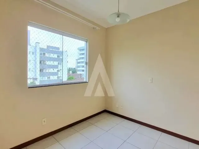 Imagem 2: Apartamento Semimobiliado com 2 Quartos Sendo 1 Suite, Sacada com Churrasqueira no Bairro