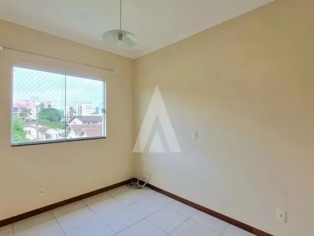 Imagem 13: Apartamento Semimobiliado com 2 Quartos Sendo 1 Suite, Sacada com Churrasqueira no Bairro