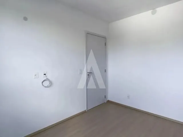 Imagem 12: Apartamento no Bairro Costa e Silva com 02 Quartos, Acesso com Elevador e 1 Vaga de Garage