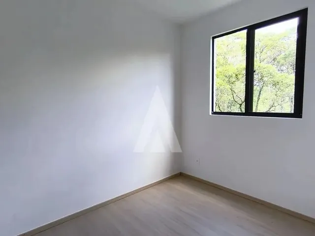 Imagem 3: Apartamento no Bairro Costa e Silva com 02 Quartos, Acesso com Elevador e 1 Vaga de Garage