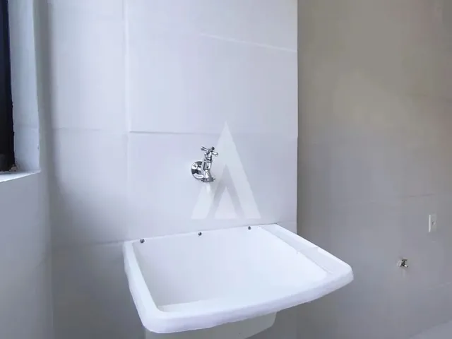 Imagem 16: Apartamento no Bairro Costa e Silva com 02 Quartos, Acesso com Elevador e 1 Vaga de Garage