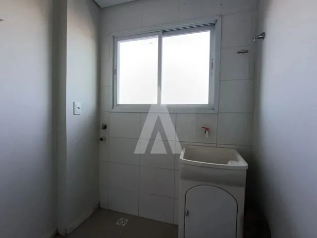 Imagem 7: Apartamento Semi Mobiliado com 3 Quartos Sendo 1 Suite, Sacada com Churrasqueira no Bairro
