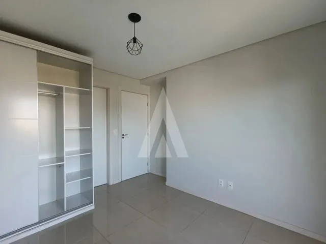 Imagem 10: Apartamento Semi Mobiliado com 3 Quartos Sendo 1 Suite, Sacada com Churrasqueira no Bairro