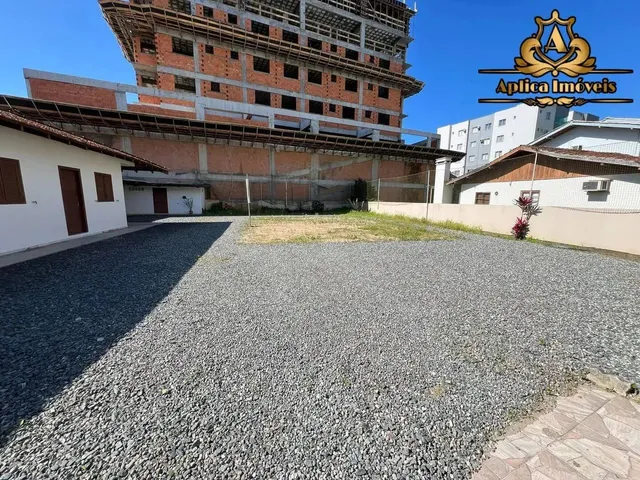 Imagem 4: Casa para Locação - Amplo Terreno - com 4 Quartos no Gravatá