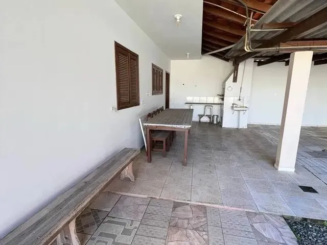 Imagem 7: Casa para Locação - Amplo Terreno - com 4 Quartos no Gravatá
