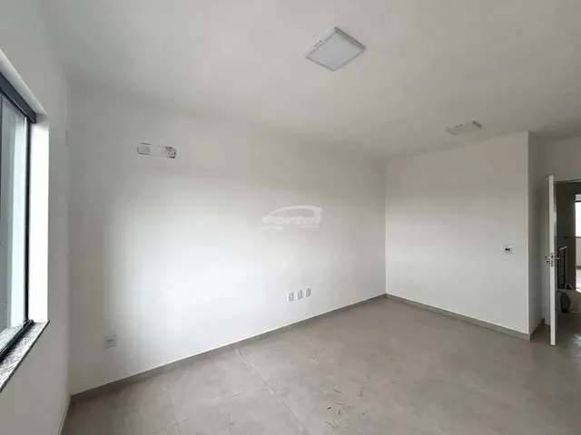 Imagem 8: Com Aprox 85M², o Imovel Possui 02 Amplos Dormitórios, Sendo Um com Sacada, Sala De