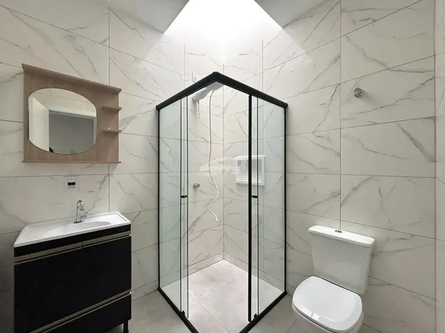 Imagem 3: Com Aprox 85M², o Imovel Possui 02 Amplos Dormitórios, Sendo Um com Sacada, Sala De