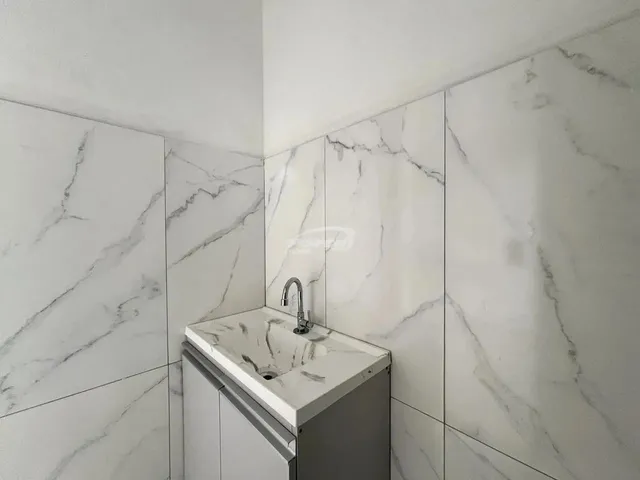 Imagem 14: Com Aprox 85M², o Imovel Possui 02 Amplos Dormitórios, Sendo Um com Sacada, Sala De