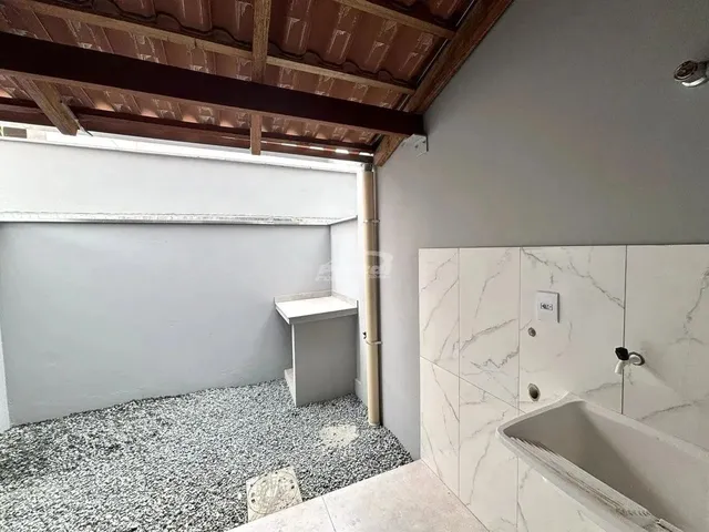 Imagem 13: Com Aprox 85M², o Imovel Possui 02 Amplos Dormitórios, Sendo Um com Sacada, Sala De