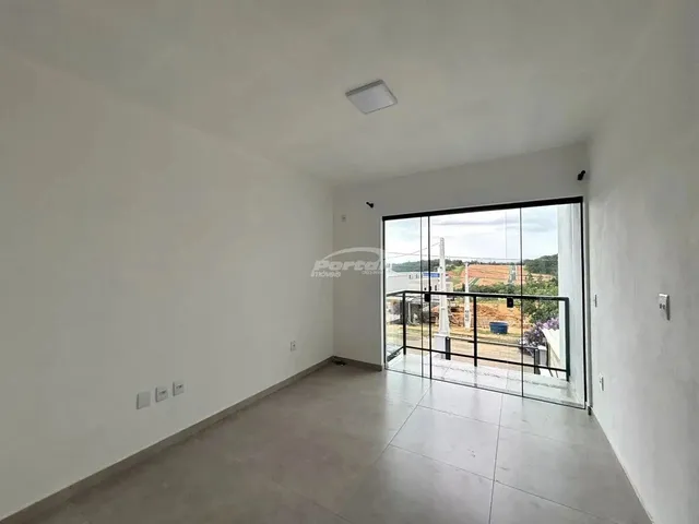 Imagem 11: Com Aprox 85M², o Imovel Possui 02 Amplos Dormitórios, Sala de Estar e Jantar
