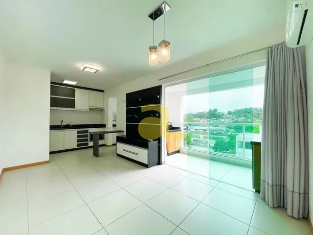 Imagem: O apartamento possui 2 Dormitórios, 1 Suíte, 2 Banheiros,