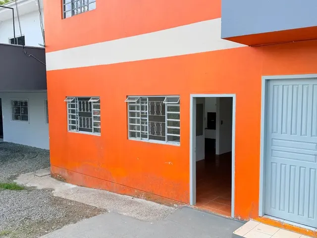Imagem: O apartamento possui 2 Dormitórios, 1 Banheiro, 1 Vaga na