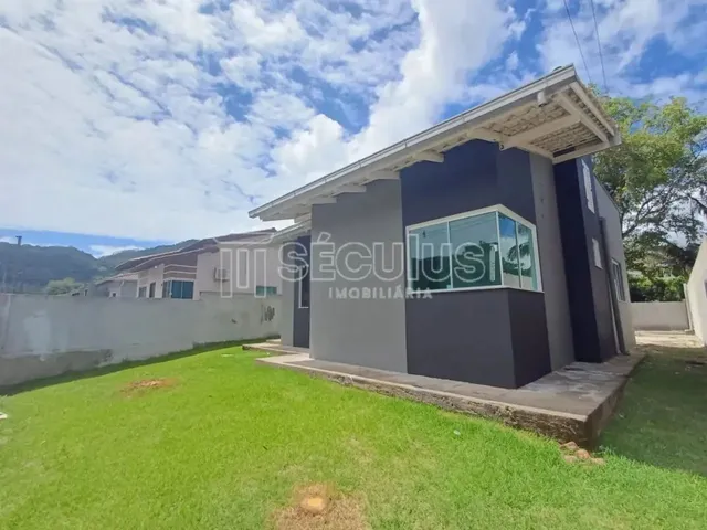 Imagem: A casa possui 2 Dormitórios, 1 Banheiro, 1 Vaga na