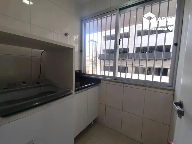Imagem 16: Aluguel Anual: Apartamento de 2 Quartos no Centro de Balneário Camboriú - Sc