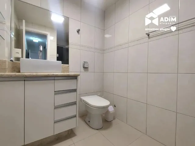 Imagem 7: Aluguel Anual: Apartamento de 2 Quartos no Centro de Balneário Camboriú - Sc