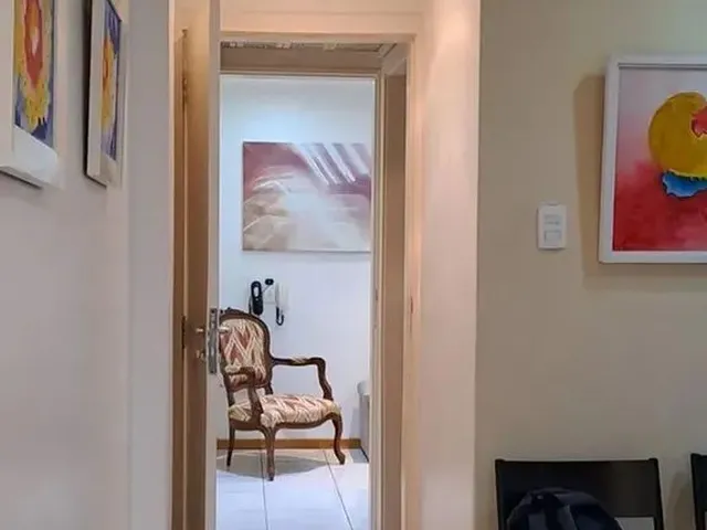 Imagem: Sala Praça Saens Pena com Garagem na Porta