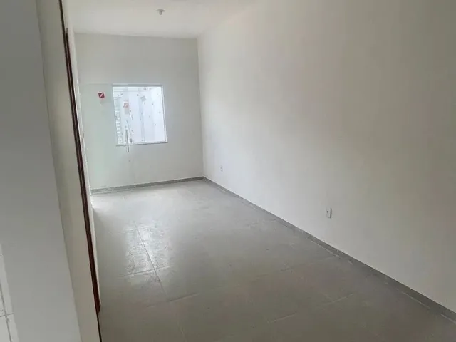 Imagem: Casa Residencial para Venda em Rua Pública