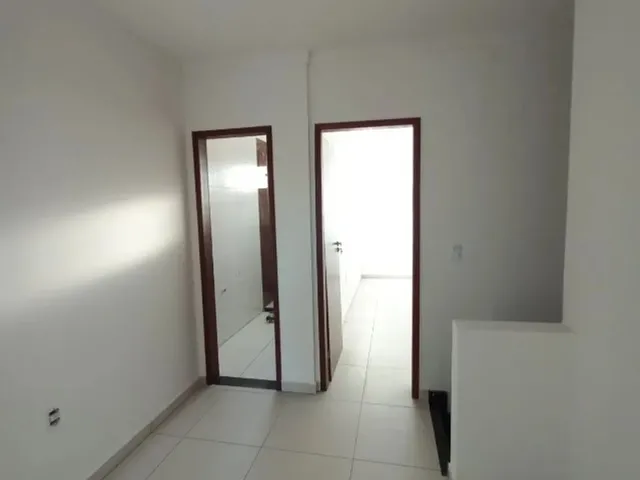 Imagem 2: Casa Duplex em Condomínio Fechado