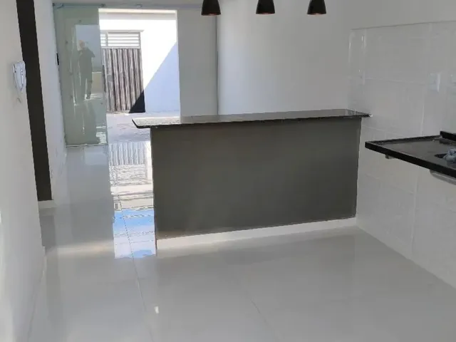 Imagem 2: Vendo Dois Quartos Área do Terreno Excedente no Fundo Garagem para Três Carros.financia