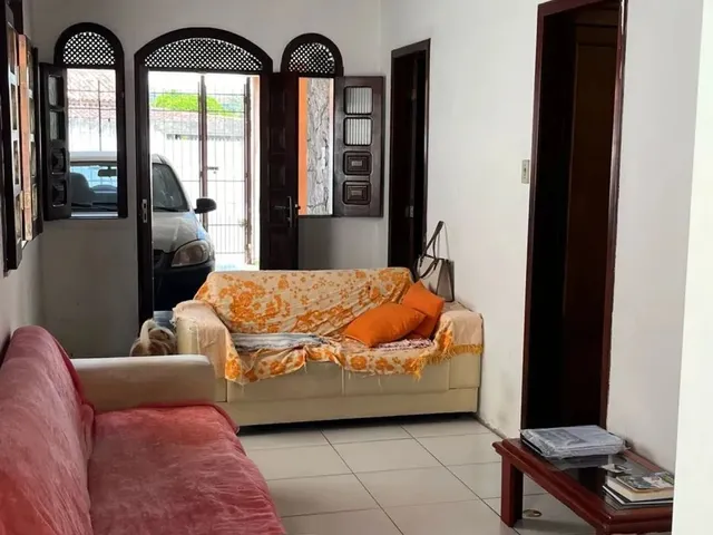 Imagem: Casa Residencial para Venda em Rua Pública