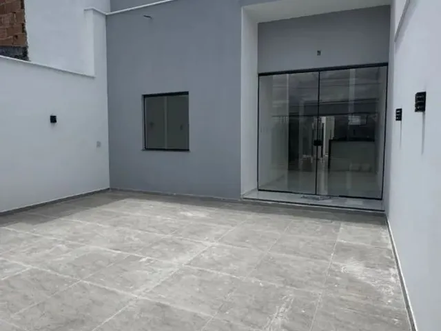 Imagem 2: Vendo Exatamente Casa, com Localização Privilegiada
